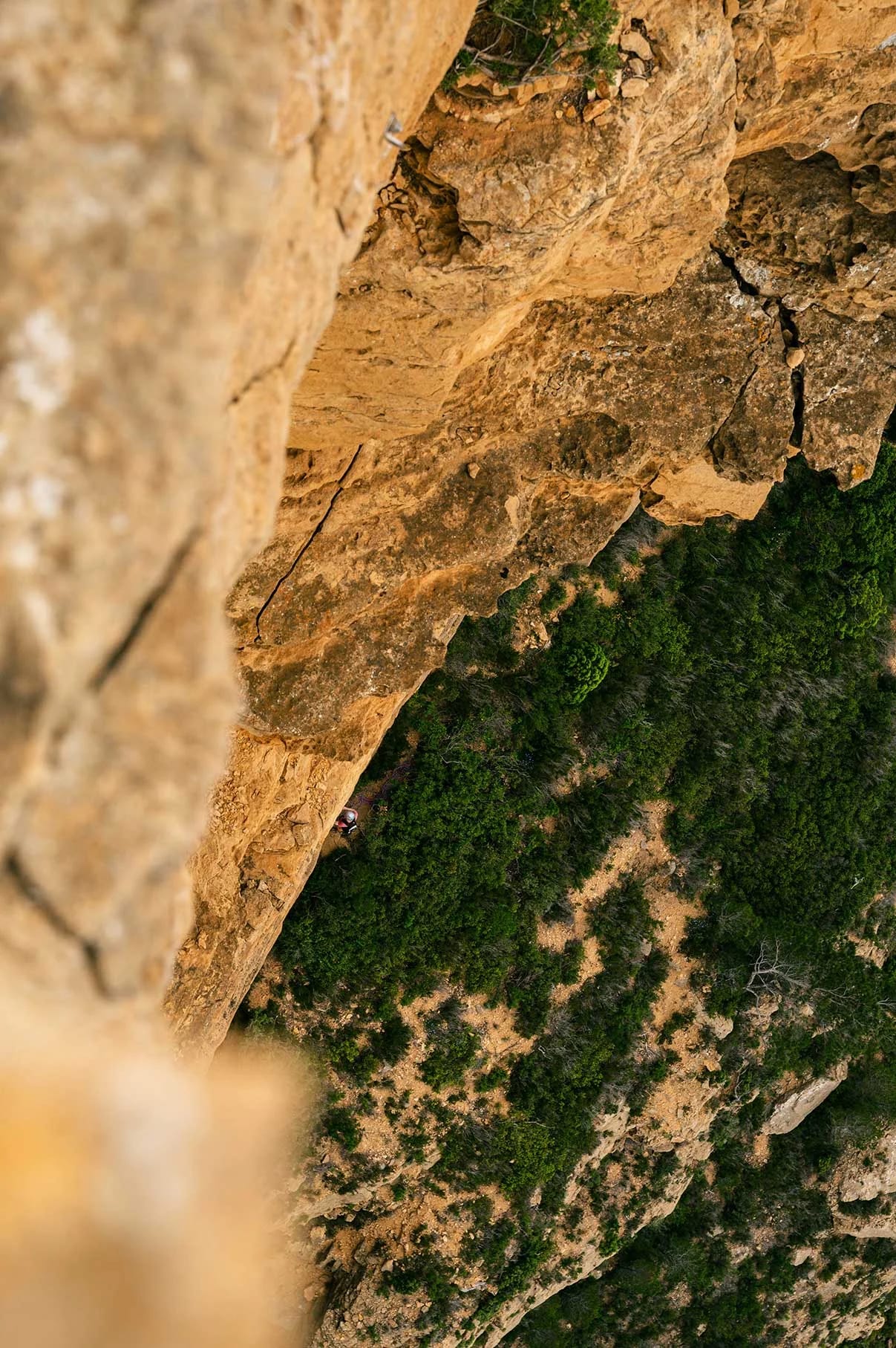 Rock cliff